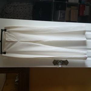 A Byer y2k Wide Leg pants. Vertical striped fabric in winter white.